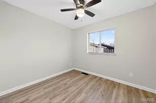 370 Marywood Ct, Ballwin, MO 63021 - Photo 9