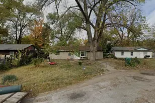 530 Hall St, Troy, MO 63379 - Photo 1