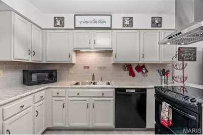 13708 La Conte Court, Saint Louis, MO 63128 - Photo 23