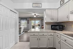 13708 La Conte Ct, Saint Louis, MO 63128 - Photo 25