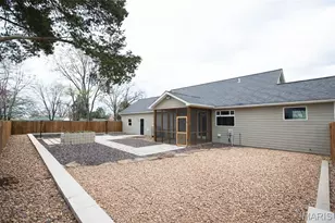 900 E Grand Ave, Cuba, MO 65453 - Photo 7