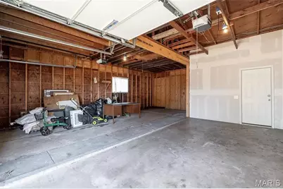 645 Pelican Lane, Florissant, MO 63031 - Photo 9