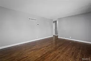 645 Pelican Ln, Florissant, MO 63031 - Photo 3