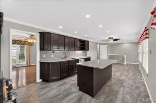 110 Wildwood Ct, Saint Charles, MO 63303 - Photo 5