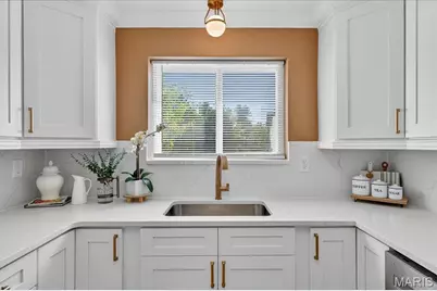 5039 Amber Place Drive, Saint Louis, MO 63128 - Photo 27