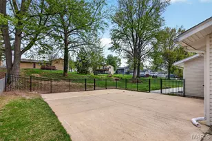 24 Parkwood Dr, Saint Peters, MO 63376 - Photo 53