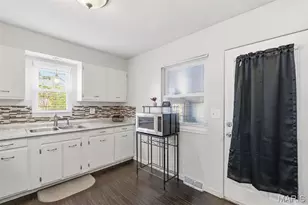 121 E Pershing St, Troy, MO 63379 - Photo 9