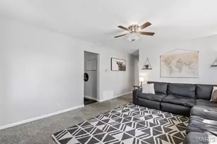 121 E Pershing St, Troy, MO 63379 - Photo 11