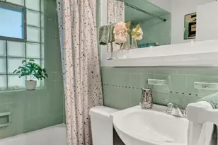 10307 Seaton Dr, Saint Louis, MO 63137 - Photo 13