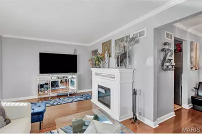 10307 Seaton Drive, Saint Louis, MO 63137 - Photo 5