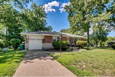 10307 Seaton Drive, Saint Louis, MO 63137 - Photo 1