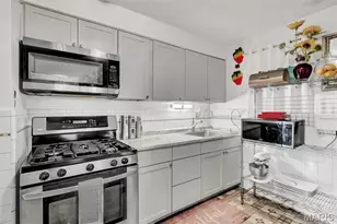 10307 Seaton Dr, Saint Louis, MO 63137 - Photo 17