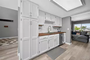 201 King Dr, Saint Charles, MO 63303 - Photo 15