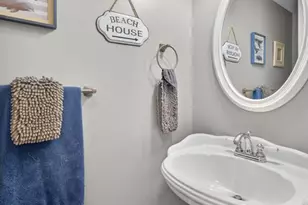 201 King Dr, Saint Charles, MO 63303 - Photo 9