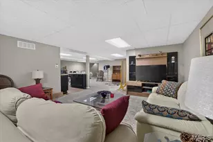 15446 Grantley Dr, Chesterfield, MO 63017 - Photo 53