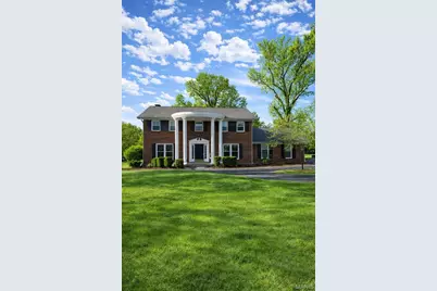 128 Ladue Oaks Drive, Creve Coeur, MO 63141 - Photo 1