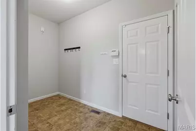 9923 Vicksburg Siege Court, Saint Louis, MO 63123 - Photo 13