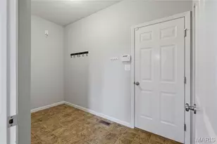 9923 Vicksburg Siege Ct, Saint Louis, MO 63123 - Photo 13
