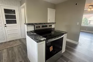 1917 Stuart St, Hannibal, MO 63401 - Photo 7