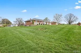 839 Meadow Acres Ln, Mehlville, MO 63125 - Photo 3