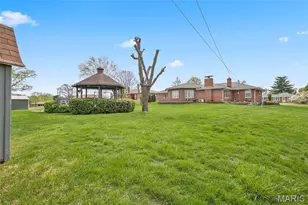 839 Meadow Acres Ln, Mehlville, MO 63125 - Photo 35