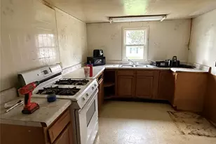 1703 D St, Hannibal, MO 63401 - Photo 5