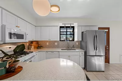 6027 Guilford Place, Saint Louis, MO 63109 - Photo 13