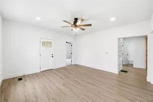 1020 W Cherry St, Troy, MO 63379 - Photo 13