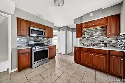 7245 Saint Andrews Place, Normandy, MO 63121 - Photo 3