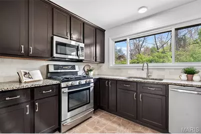 117 Old Oaks Drive, Ballwin, MO 63011 - Photo 9