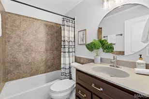 117 Old Oaks Dr, Ballwin, MO 63011 - Photo 19