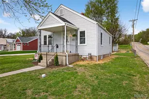 1525 N 4th St, Saint Charles, MO 63301 - Photo 5