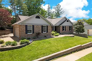 4568 Braungate Dr, Saint Louis, MO 63128 - Photo 3