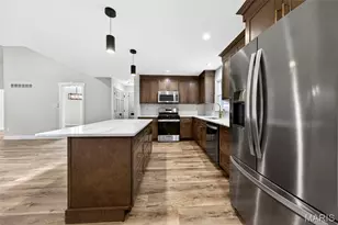 4568 Braungate Dr, Saint Louis, MO 63128 - Photo 17