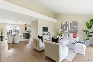 7424 Saleen Ct, Saint Louis, MO 63130 - Photo 3