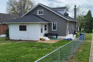 8975 Burton Ave, Overland, MO 63114 - Photo 7