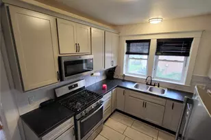 8975 Burton Ave, Overland, MO 63114 - Photo 19