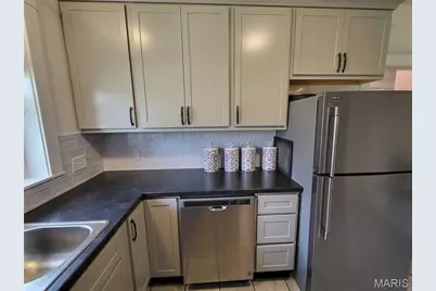 8975 Burton Avenue, Overland, MO 63114 - Photo 21