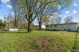 1065 Keeven Ln, Florissant, MO 63031 - Photo 3