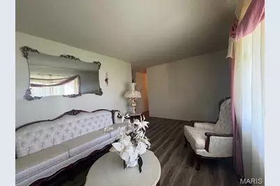 806 Elba Lane, Bellefontaine Neighbors, MO 63137 - Photo 5