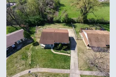 806 Elba Lane, Bellefontaine Neighbors, MO 63137 - Photo 35