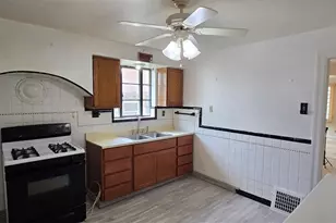 3206 Capehart Dr, Velda Village Hills, MO 63121 - Photo 5
