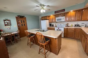106 W Elm Ct, Shelbina, MO 63468 - Photo 7