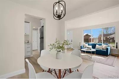 7821 Parkwood Drive, Saint Louis, MO 63123 - Photo 7