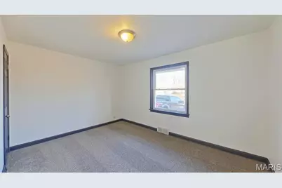 9169 Newby Street, Bellefontaine Neighbors, MO 63137 - Photo 9