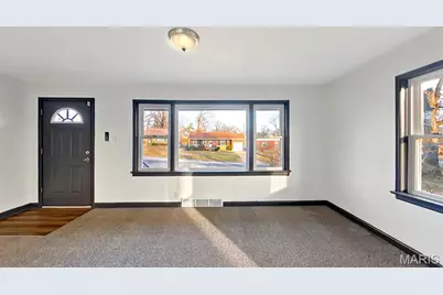 9169 Newby Street, Bellefontaine Neighbors, MO 63137 - Photo 3