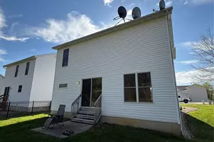 245 New Richmond Dr, Wentzville, MO 63385 - Photo 3