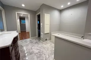 4532 Fox Crk Rd, Wildwood, MO 63069 - Photo 15