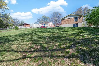 5749 Lost Brook Court, Saint Louis, MO 63129 - Photo 31