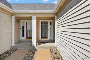 3745 Southern Manor Dr, Saint Louis, MO 63125 - Photo 3